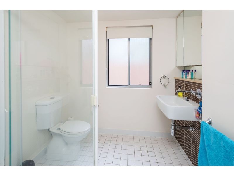 613/64-68 Sickle Avenue, Hope Island QLD 4212