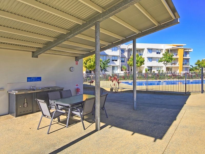 613/64-68 Sickle Avenue, Hope Island QLD 4212