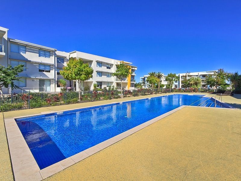 613/64-68 Sickle Avenue, Hope Island QLD 4212