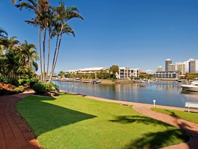 13/22 Jennifer Avenue, Runaway Bay QLD 4216