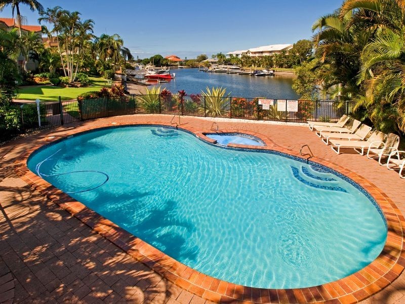 13/22 Jennifer Avenue, Runaway Bay QLD 4216