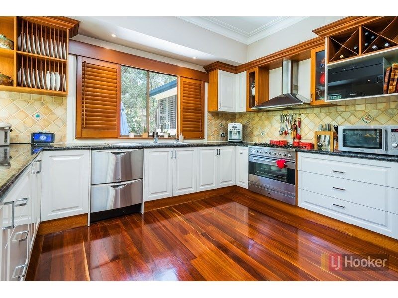 46 Canada Place, Arundel QLD 4214