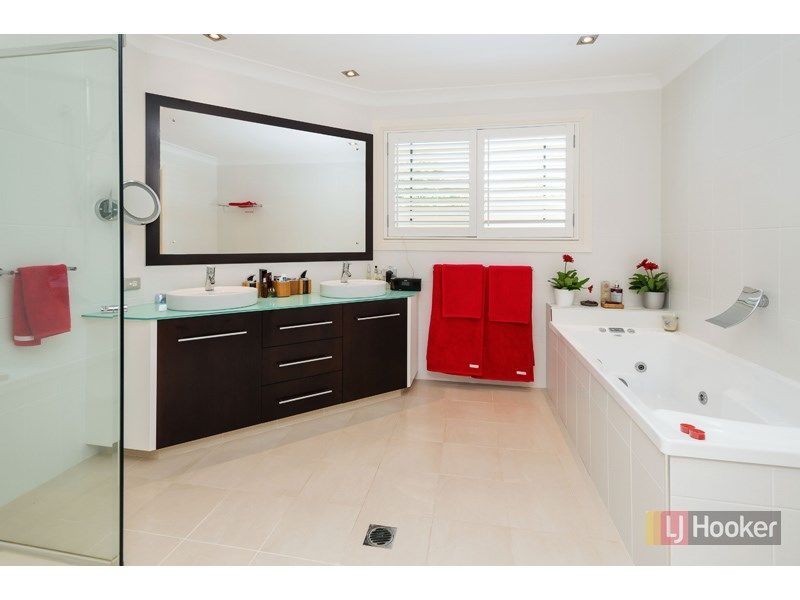 46 Canada Place, Arundel QLD 4214