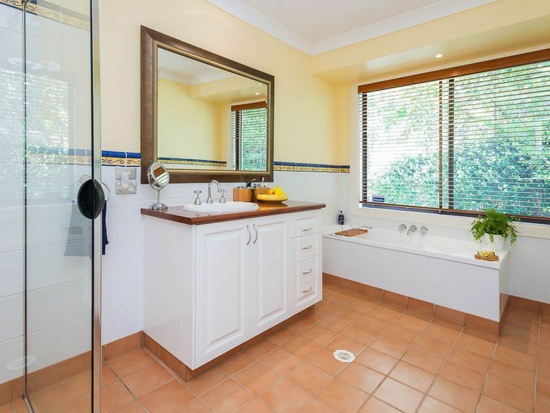 46 Canada Place, Arundel QLD 4214