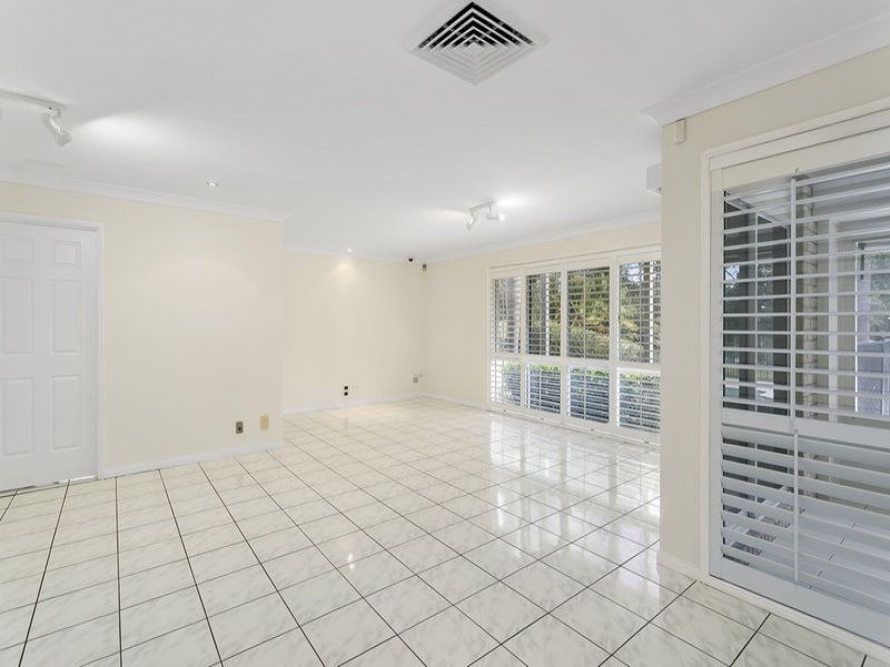 9 Gwydir Court, Helensvale QLD 4212