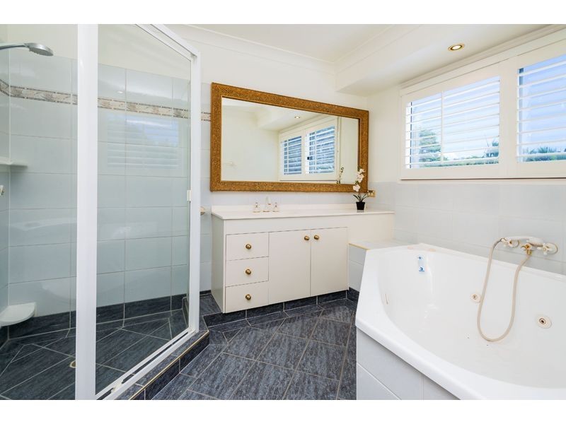 9 Gwydir Court, Helensvale QLD 4212