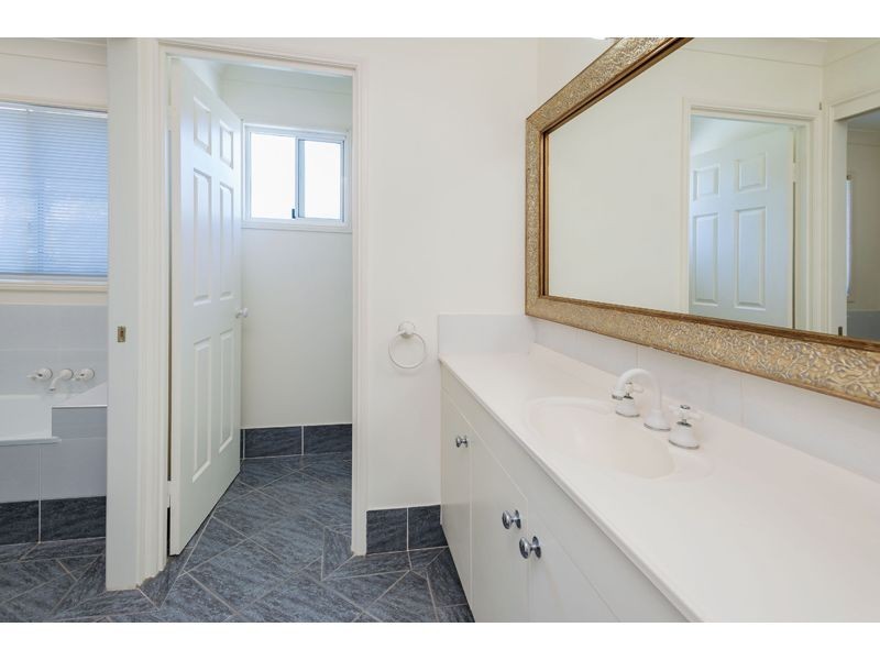 9 Gwydir Court, Helensvale QLD 4212