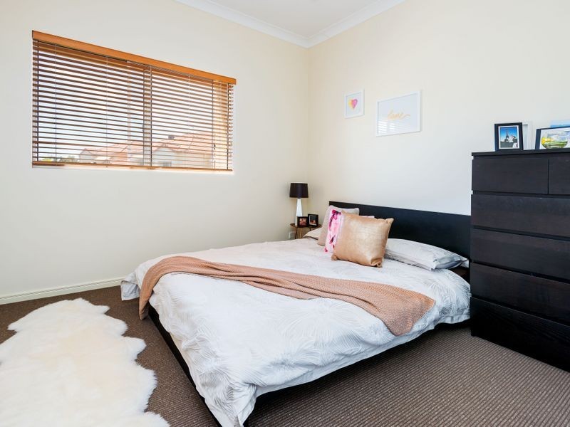 69/88-98 Limetree Parade, Runaway Bay QLD 4216