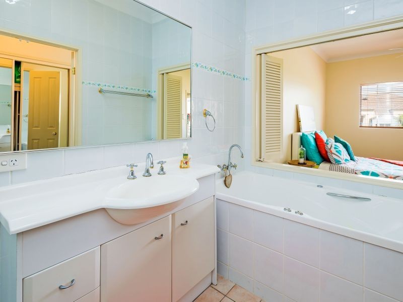 69/88-98 Limetree Parade, Runaway Bay QLD 4216