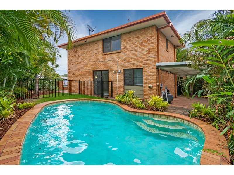 2/29 Maiala Court, Paradise Point QLD 4216