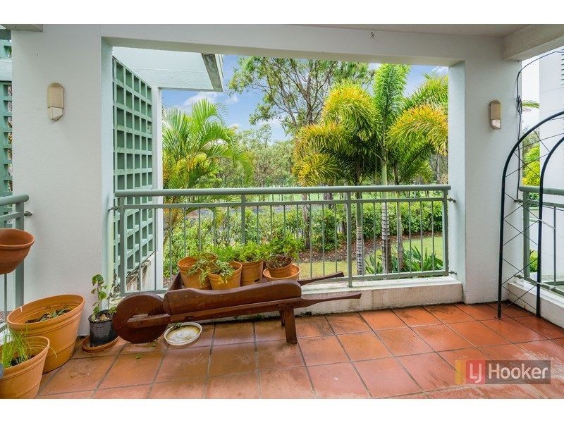 25/76 Chichester Drive, Arundel QLD 4214
