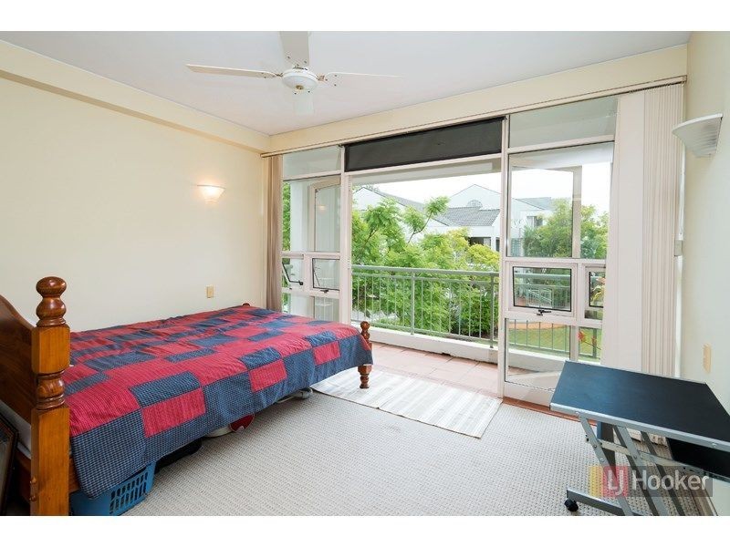 25/76 Chichester Drive, Arundel QLD 4214