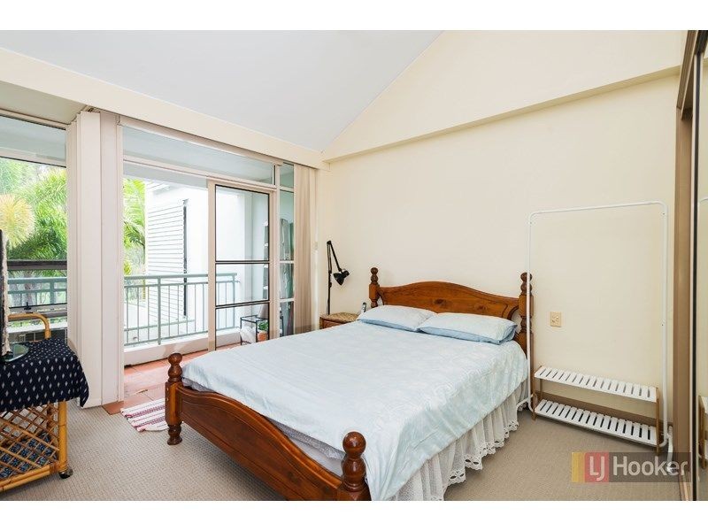 25/76 Chichester Drive, Arundel QLD 4214