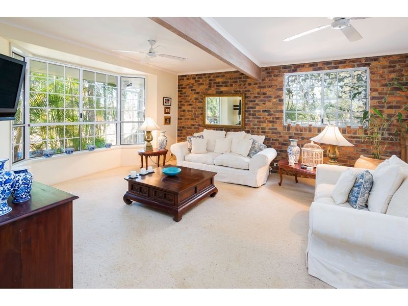 11 Airlie Place, Helensvale QLD 4212