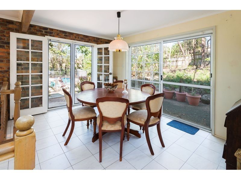 11 Airlie Place, Helensvale QLD 4212