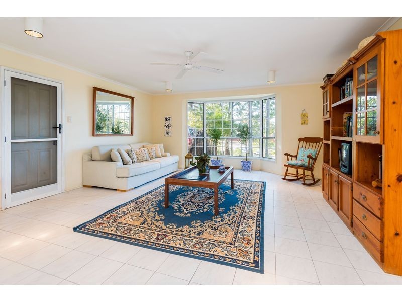 11 Airlie Place, Helensvale QLD 4212