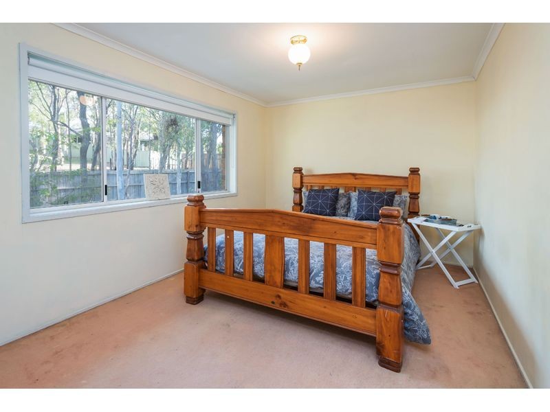 11 Airlie Place, Helensvale QLD 4212