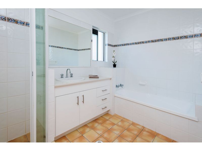 96/1 Lee Road, Runaway Bay QLD 4216