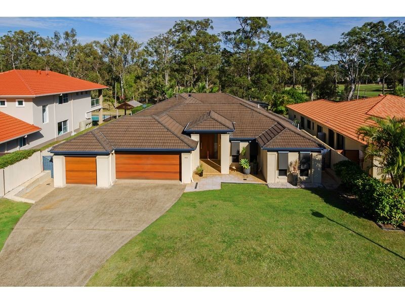 98 Arun Drive, Arundel QLD 4214