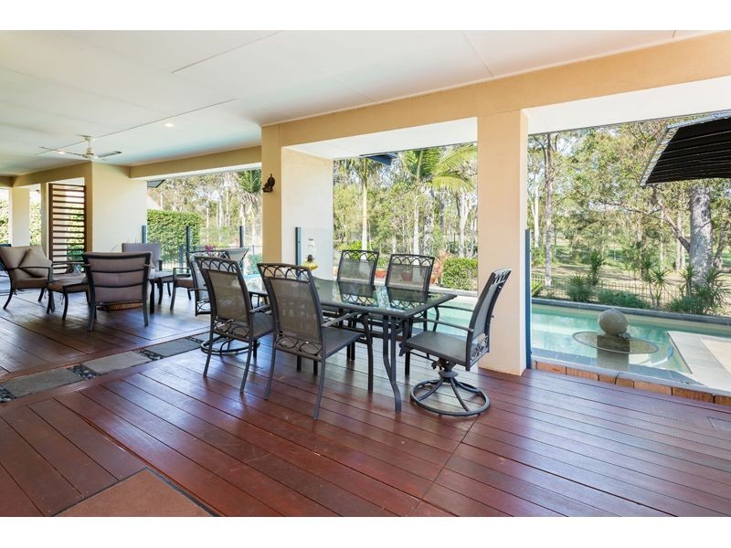 98 Arun Drive, Arundel QLD 4214