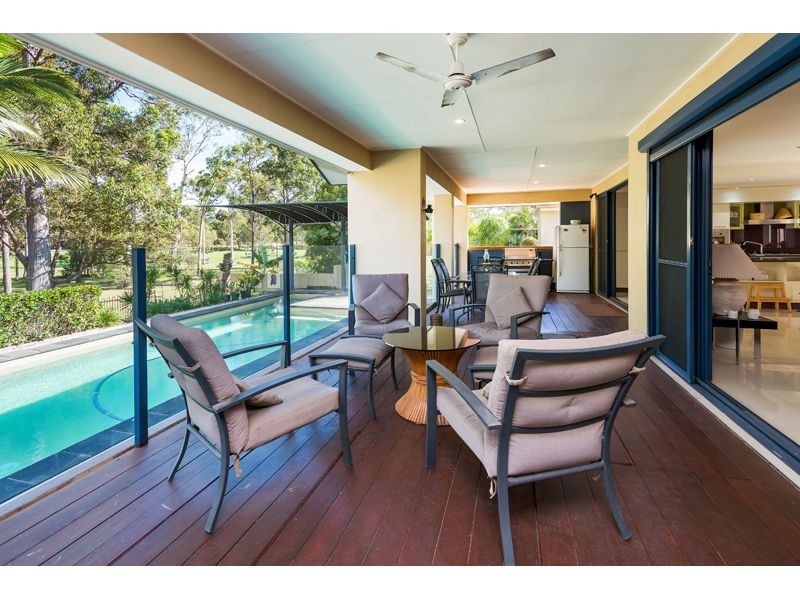 98 Arun Drive, Arundel QLD 4214