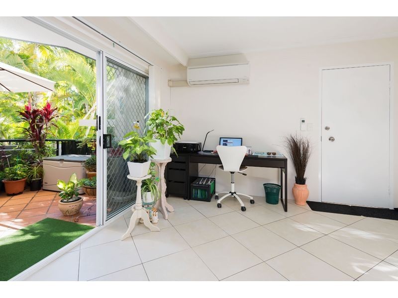 7a/220 Marine Parade, Labrador QLD 4215