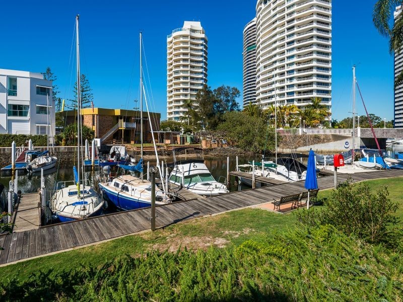 14/37 Bayview Street, Runaway Bay QLD 4216