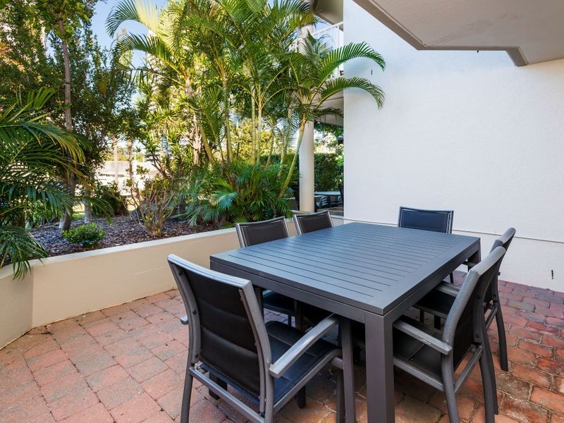 14/37 Bayview Street, Runaway Bay QLD 4216