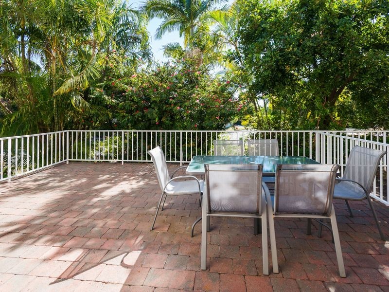 14/37 Bayview Street, Runaway Bay QLD 4216