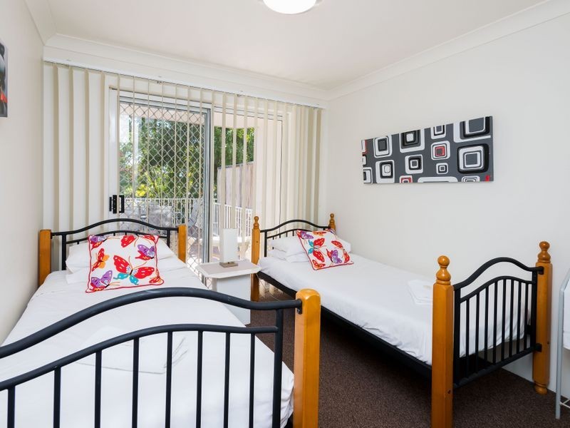 14/37 Bayview Street, Runaway Bay QLD 4216