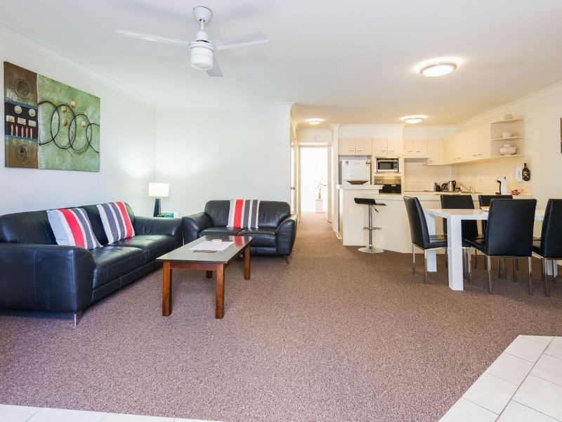 14/37 Bayview Street, Runaway Bay QLD 4216