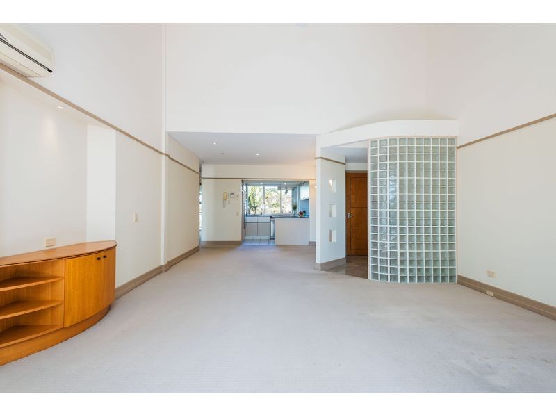 11/76 Chichester Drive, Arundel QLD 4214