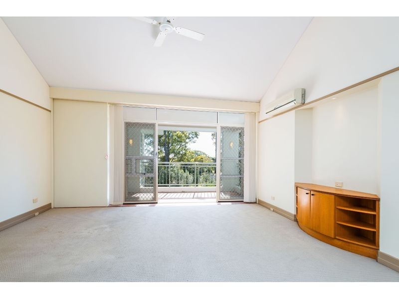 11/76 Chichester Drive, Arundel QLD 4214