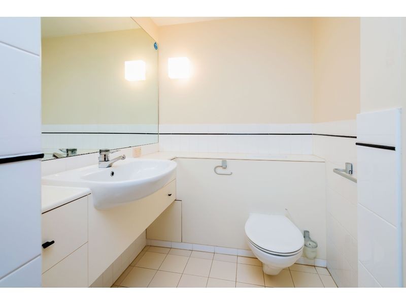 11/76 Chichester Drive, Arundel QLD 4214