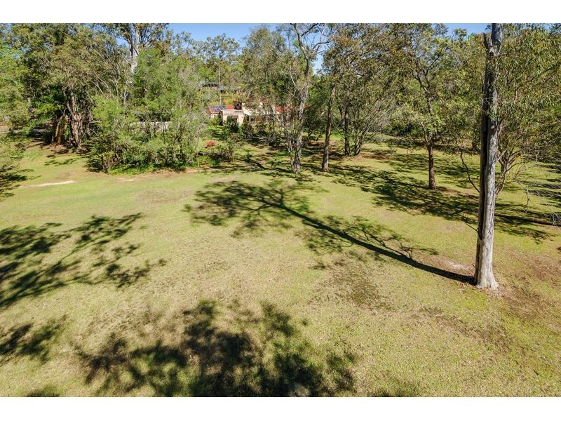 1 Uplands Drive, Parkwood QLD 4214