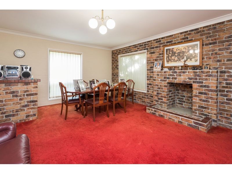 1 Uplands Drive, Parkwood QLD 4214