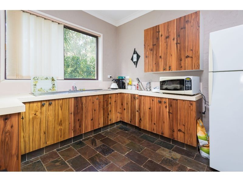 1 Uplands Drive, Parkwood QLD 4214