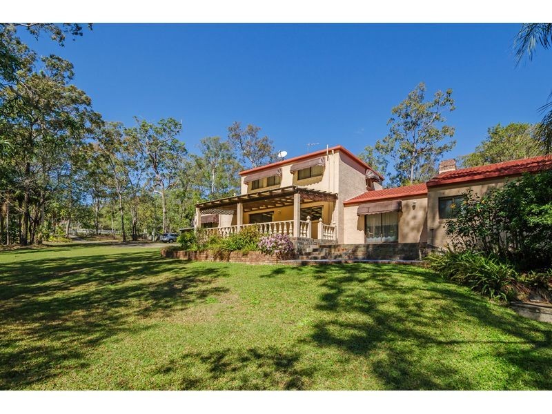 1 Uplands Drive, Parkwood QLD 4214