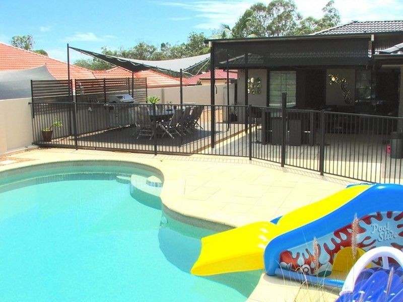 14 Hazel Court, Arundel QLD 4214