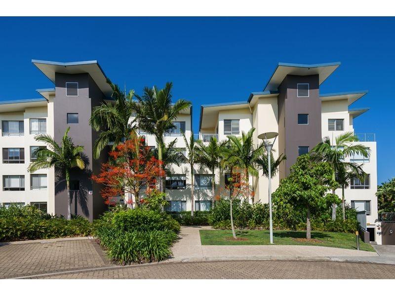 424/3-5 Pendraat Parade, Hope Island QLD 4212