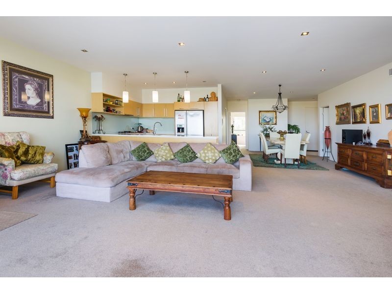 424/3-5 Pendraat Parade, Hope Island QLD 4212