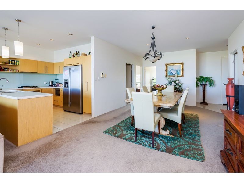 424/3-5 Pendraat Parade, Hope Island QLD 4212