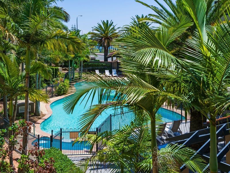 202/392 Marine Parade, Labrador QLD 4215