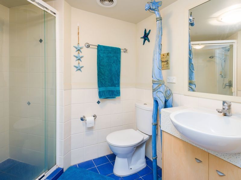 202/392 Marine Parade, Labrador QLD 4215