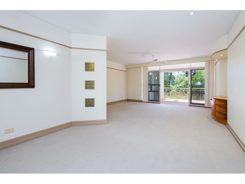 5/76 Chichester Drive, Arundel QLD 4214