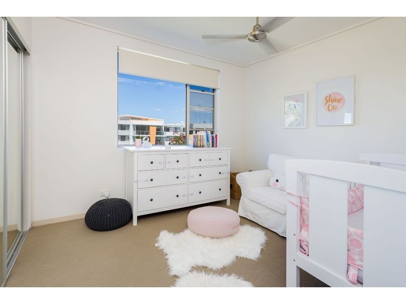 431/64-68 Sickle Avenue, Hope Island QLD 4212