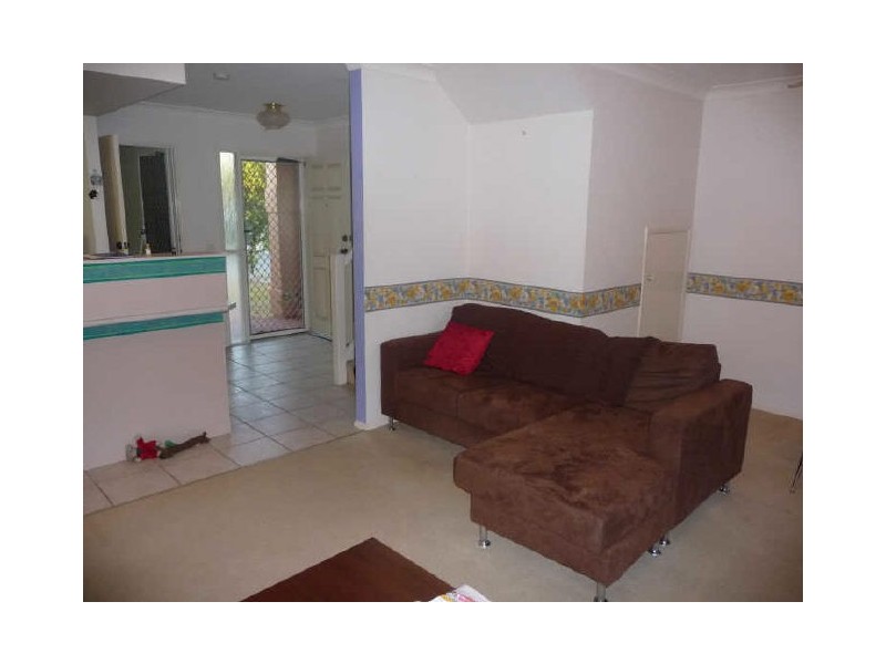 85 Marble Arch, Arundel QLD 4214