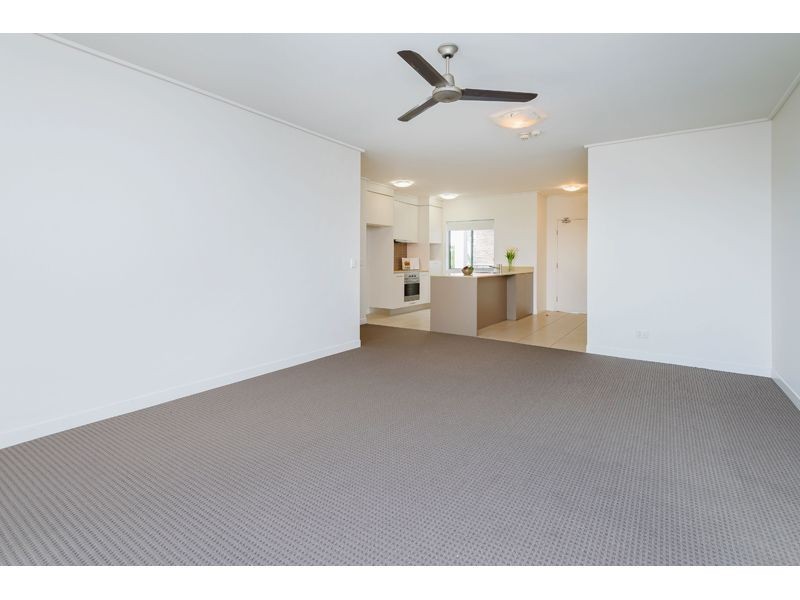 633/64-68 Sickle Avenue, Hope Island QLD 4212