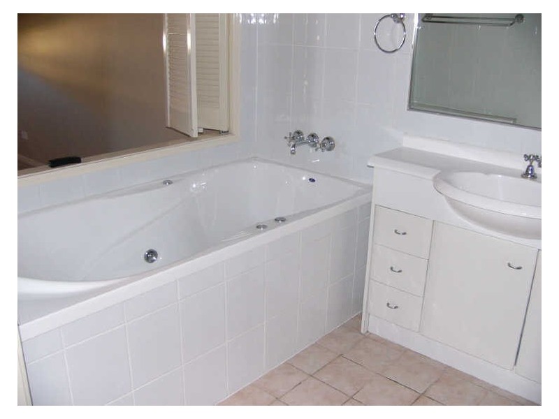 14/82 Limetree Parade, Runaway Bay QLD 4216