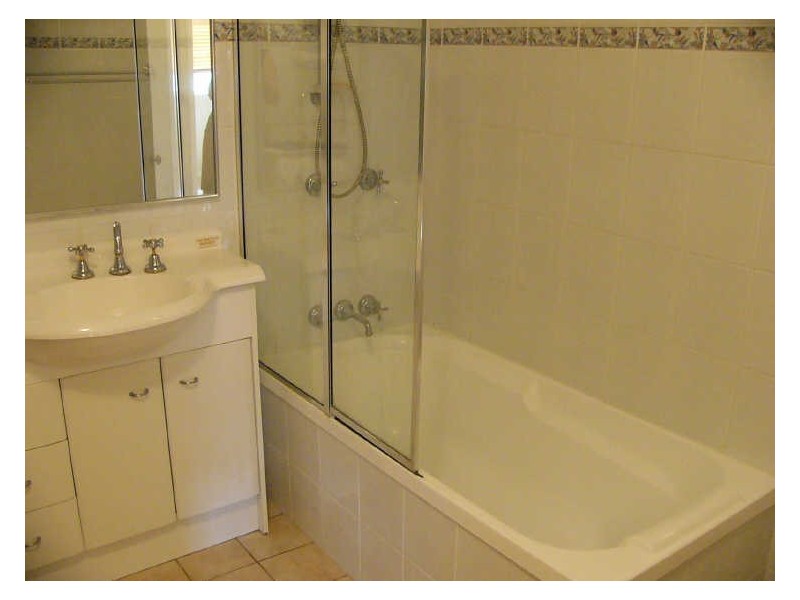 14/82 Limetree Parade, Runaway Bay QLD 4216